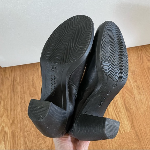 ECCO Touch 75 Bootie in Black Leather with side zippers Size 9 - Picture 5 of 6